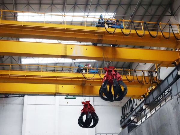 垃圾抓斗起重機正常生產過程中出現(xiàn)鋼絲繩脫槽，如何解決？